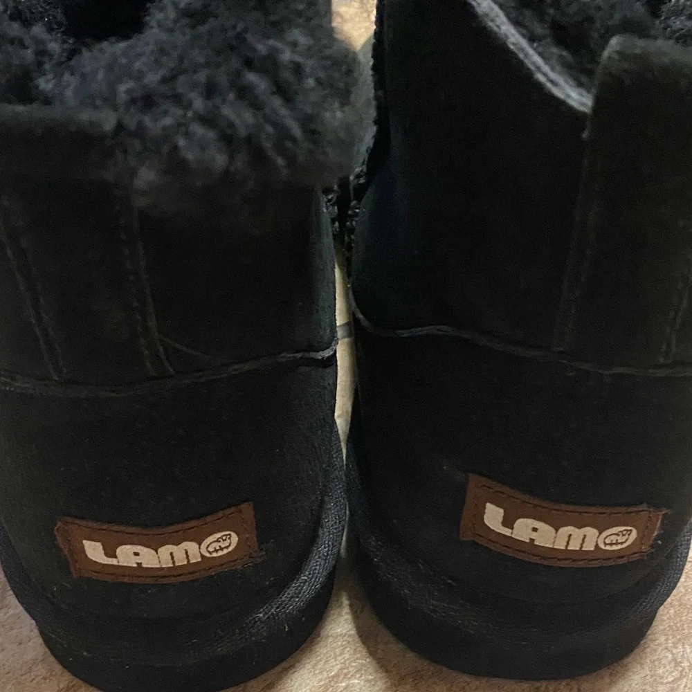 Lam Women's Cozy Black Sheepskin Slippers/Boots  Fall Winter Cozy Durable